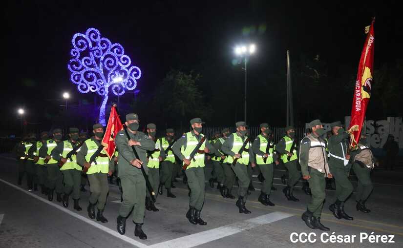 DESFILE